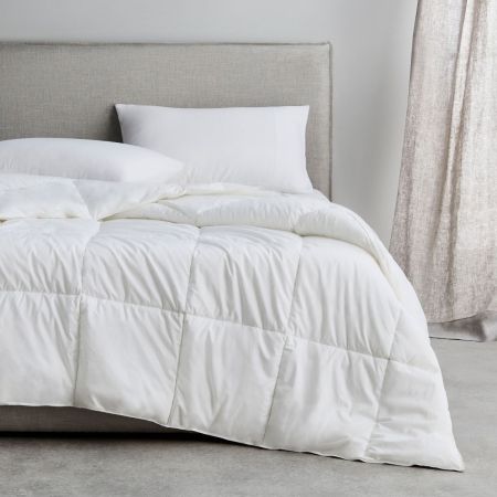 Deluxe Dream Quilt in White