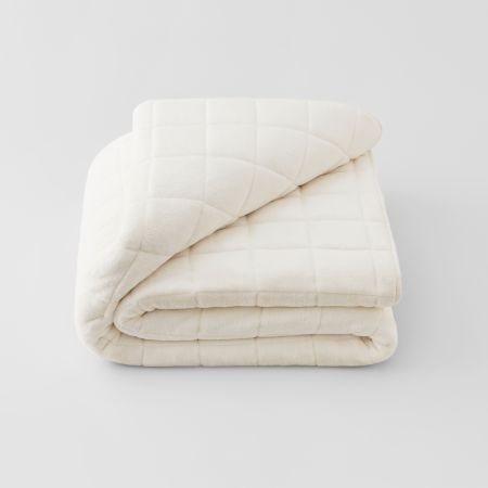 Sheridan Outlet Plush Quilted Blanket