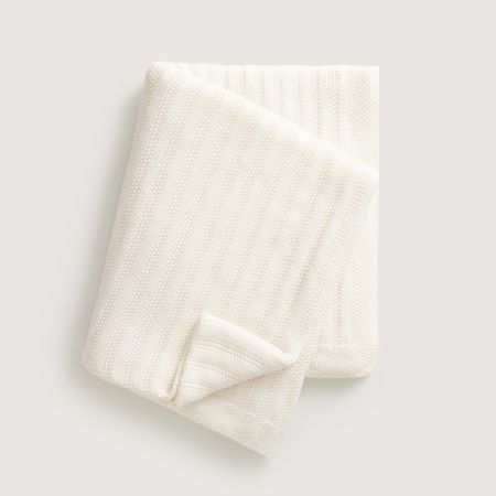 Remino Throw in Antique White