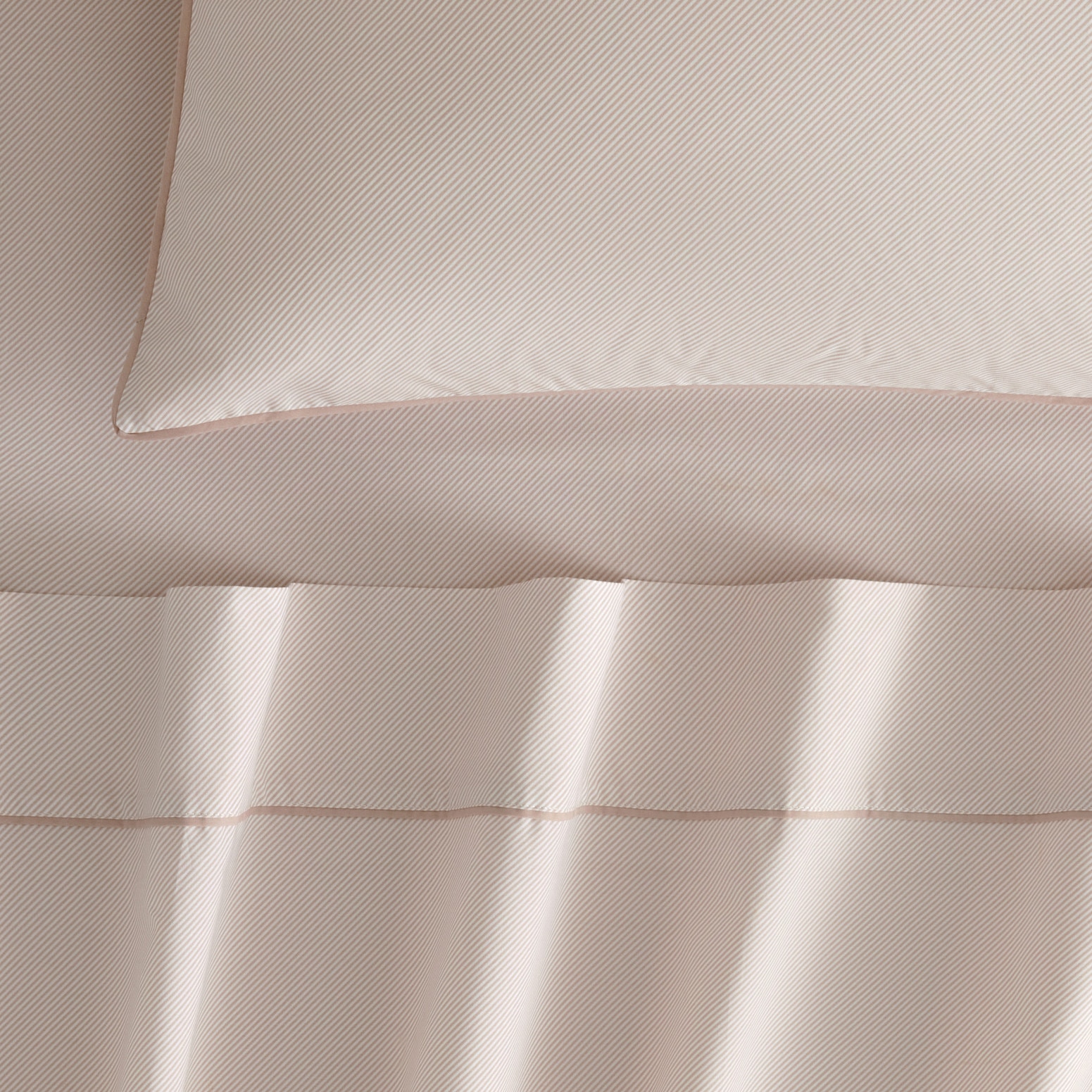 Sheridan Classic Contrast Chino Sheet Set - Picture 1 of 3